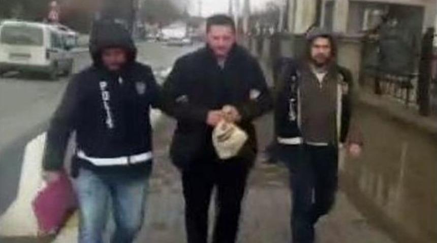 Atm&rsquo;ye Yerleştirdiği Aparatla Dolandırıcılık Yapan Şahıs Yakalandı