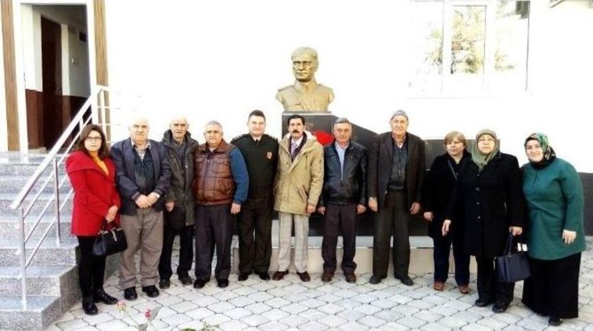 Şehit Ailelerinden Anlamlı Ziyaret