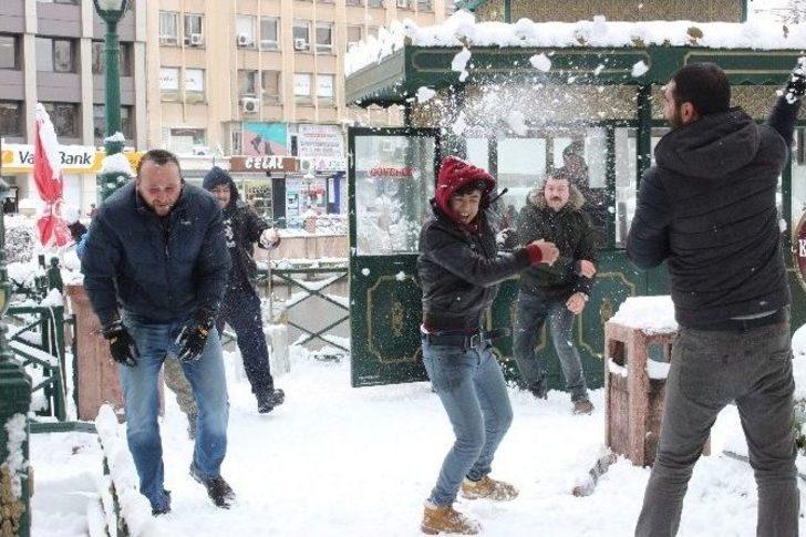 Eskişehir’de Kar Keyfi Ve Kartpostallık Görüntüler G1