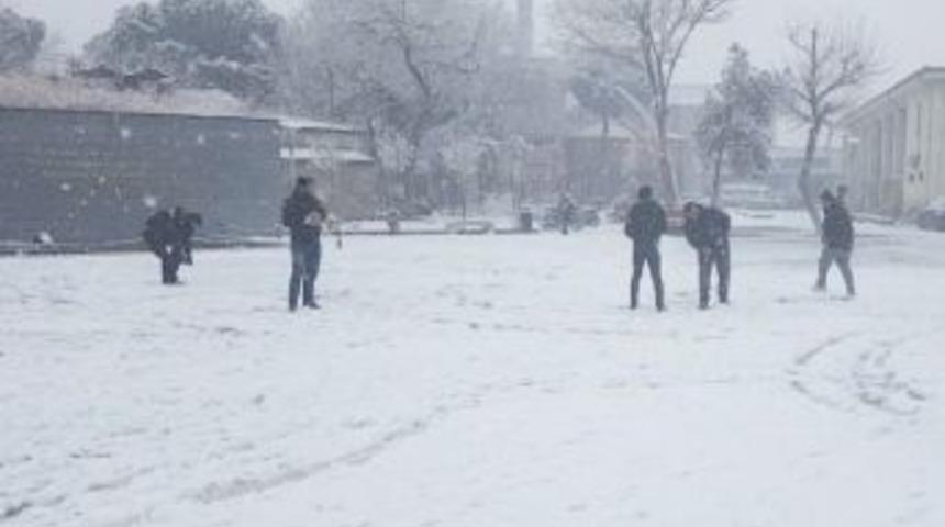 Kula&rsquo;da Okullara Kar Tatili