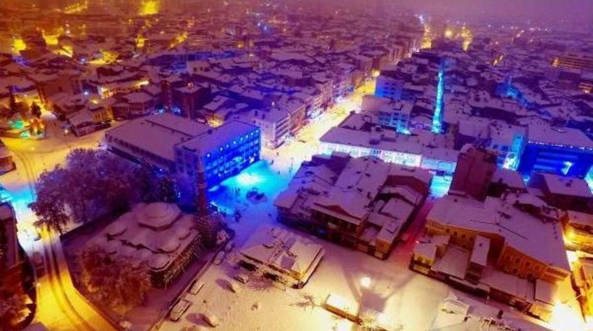 Uşak'ta Taşımalı Eğitme Kar Tatili