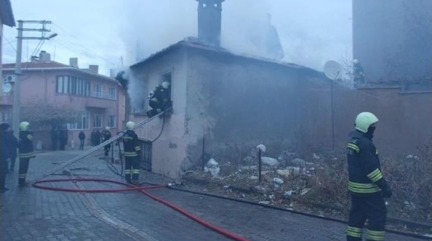 Edirne&rsquo;de Tek Katlı Binada &Ccedil;ıkan Yangın Korkuttu