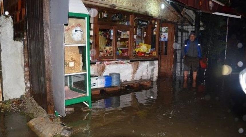 Sapanca’da Su Baskını