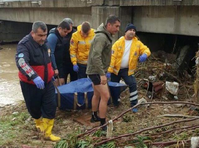 Mersin’In Sel Altında Okullar Tatil Edildi (8)