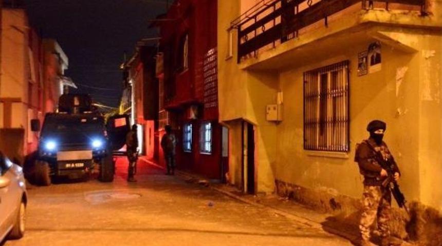 Adana'da Hava Destekli Deaş Operasyonu: 30 G&ouml;zaltı