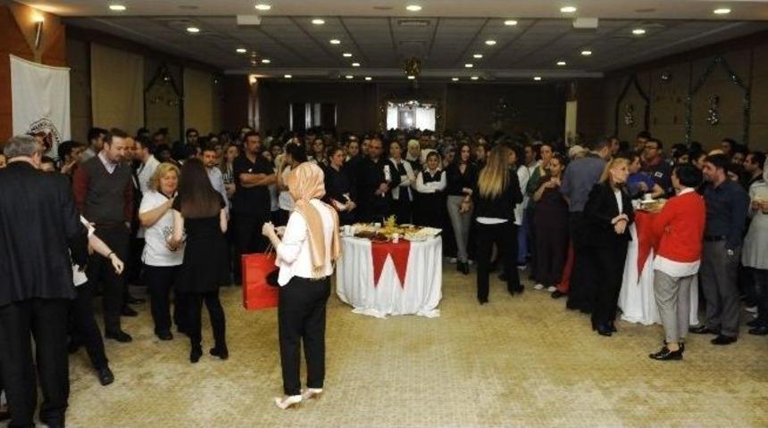 &Ouml;zel Sani Konukoğlu Hastanesinde Yeni Yıl Kutlaması