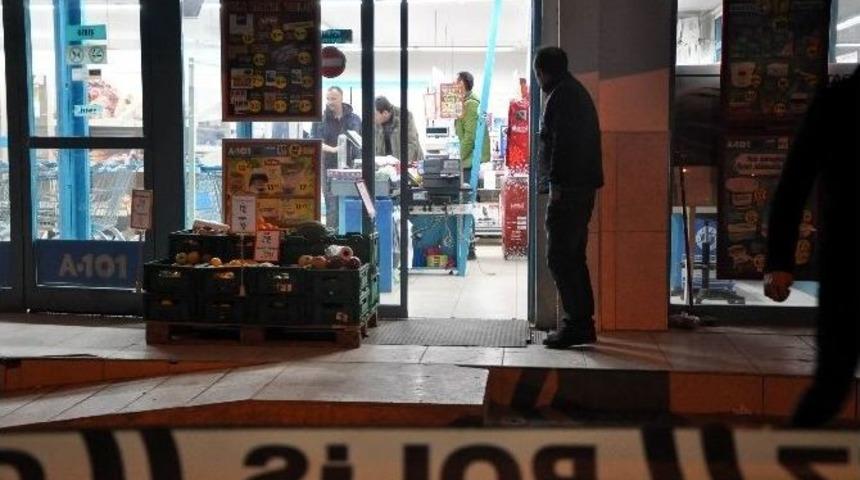 S&uuml;permarket &Ccedil;alışanı 3 Kadın İş &Ccedil;ıkışında Hayatının Şokunu Yaşadı