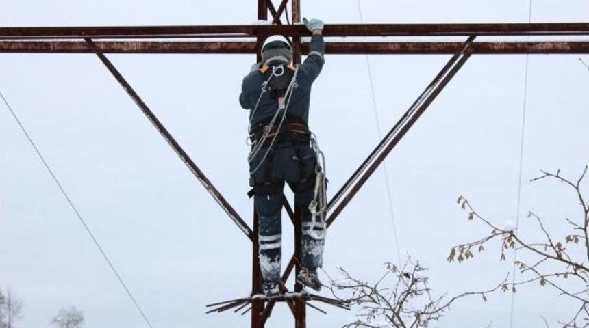 Sedaş Ekiplerinden Kar Mesaisinde Başarılı M&uuml;cadele