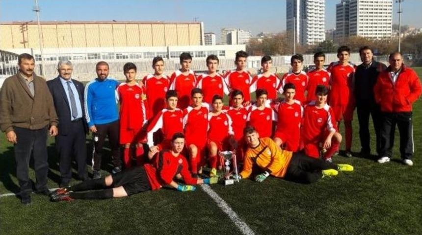 Sincanlı Sporcular Y&uuml;zleri G&uuml;ld&uuml;rd&uuml;