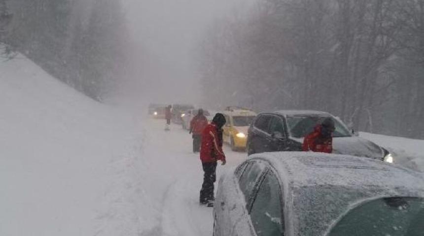 Uludağ&rsquo;Da Kar Kalınlığı 2 Metre 20 Santime Ulaştı