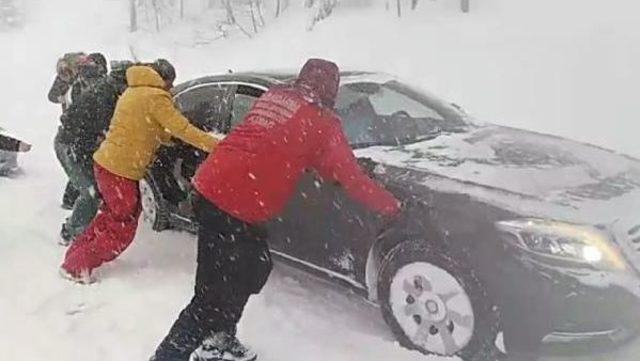 Uludağ’Da Kar Kalınlığı 2 Metre 20 Santime Ulaştı