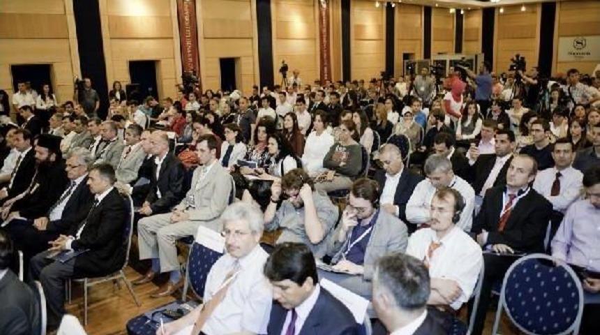 Adil &Ouml;ks&uuml;z Konferansında Fet&ouml;'den Alıntı Yapmış