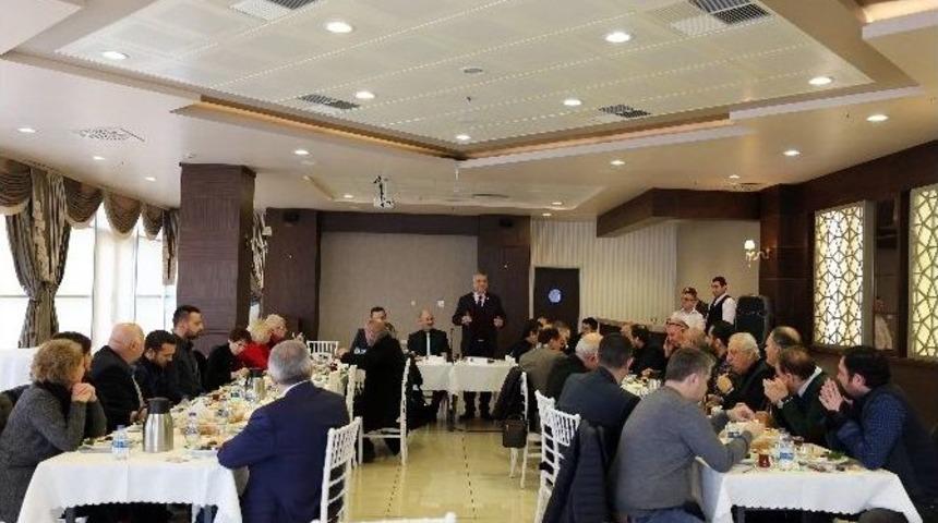 S&uuml;r&uuml;c&uuml; Kurslarının Sorunları Koto&rsquo;da Konuşuldu