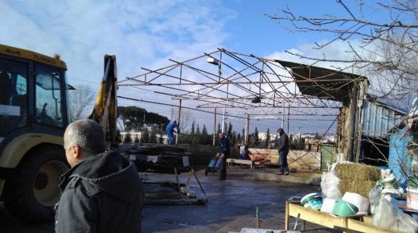 İzmit&rsquo;te Ka&ccedil;ak Yapılaşmaya Ge&ccedil;it Yok