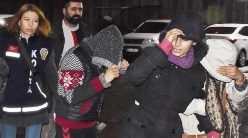 Fuhuştan Yakalanınca Polise 'bizi Yakalamaktan Bıkmadınız Mı?' Dediler