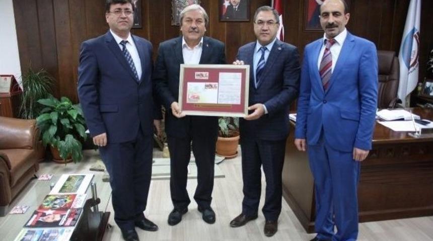 Bilecik Ptt Baş M&uuml;d&uuml;r&uuml; Bozkurt, Osmaneli Belediye Başkanı Şahin&rsquo;i Ziyaret Etti