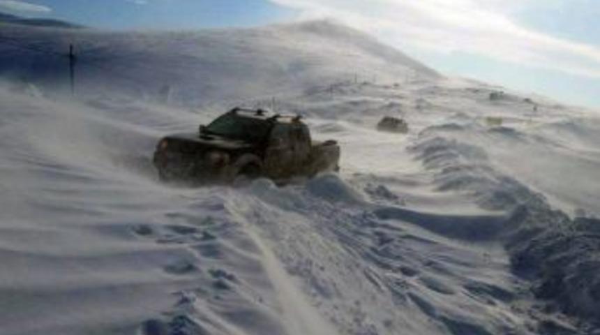 Kostan Dağı Ge&ccedil;it Vermiyor