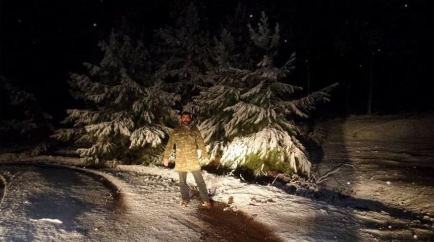 Marmaris&rsquo;te Y&uuml;ksek Tepelere Kar Yağdı