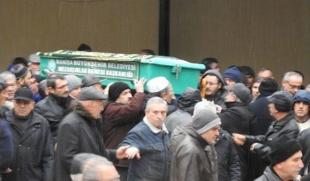 (özel Haber) Cenaze Namazı Sırasında Akıllara Durgunluk Veren Olay