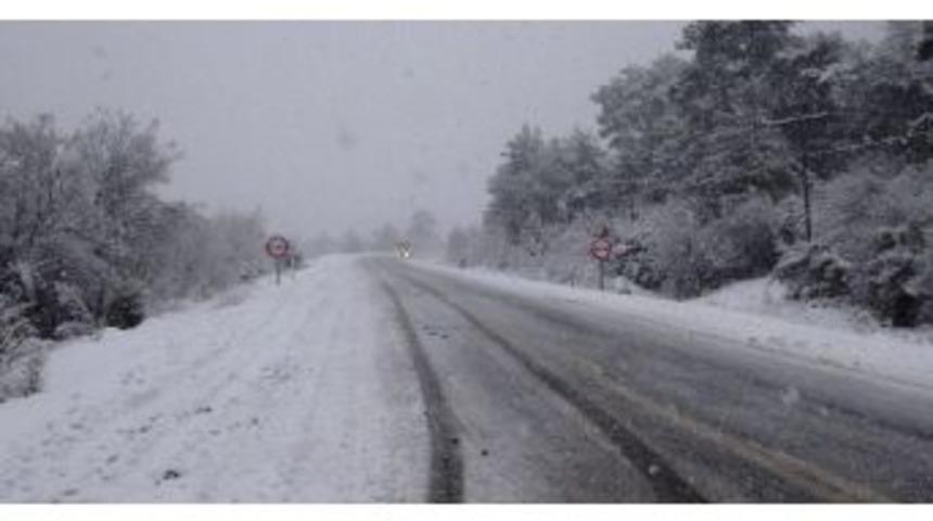 &Ccedil;anakkale&rsquo;de 18 K&ouml;y Yolu Kapandı