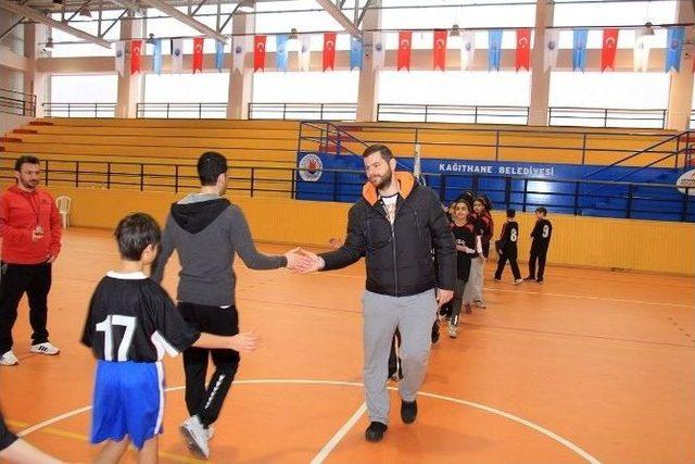 Kağıthane’de Spor Şenlikleri Başladı