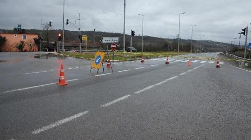 Karasu Ile Adapazarı Arasındaki Yol Ulaşıma Kapandı
