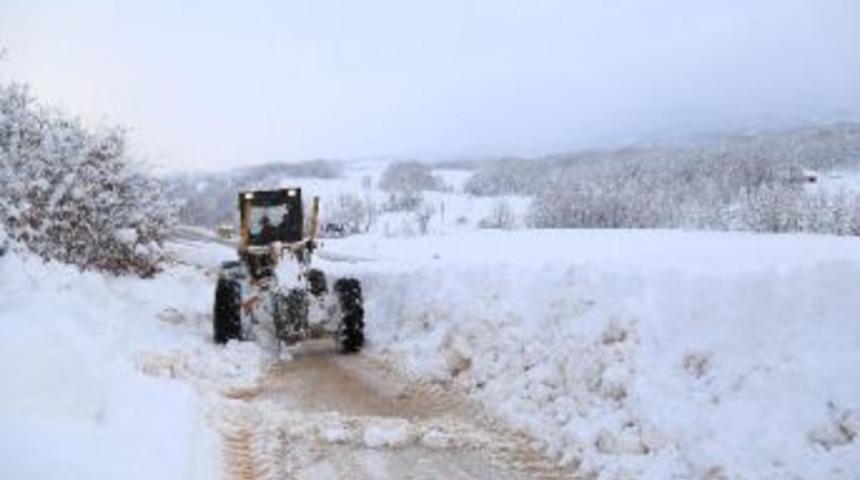 Bursa&rsquo;Da Kardan Kapanan 190 Mahalle Yolu Trafiğe A&ccedil;ıldı