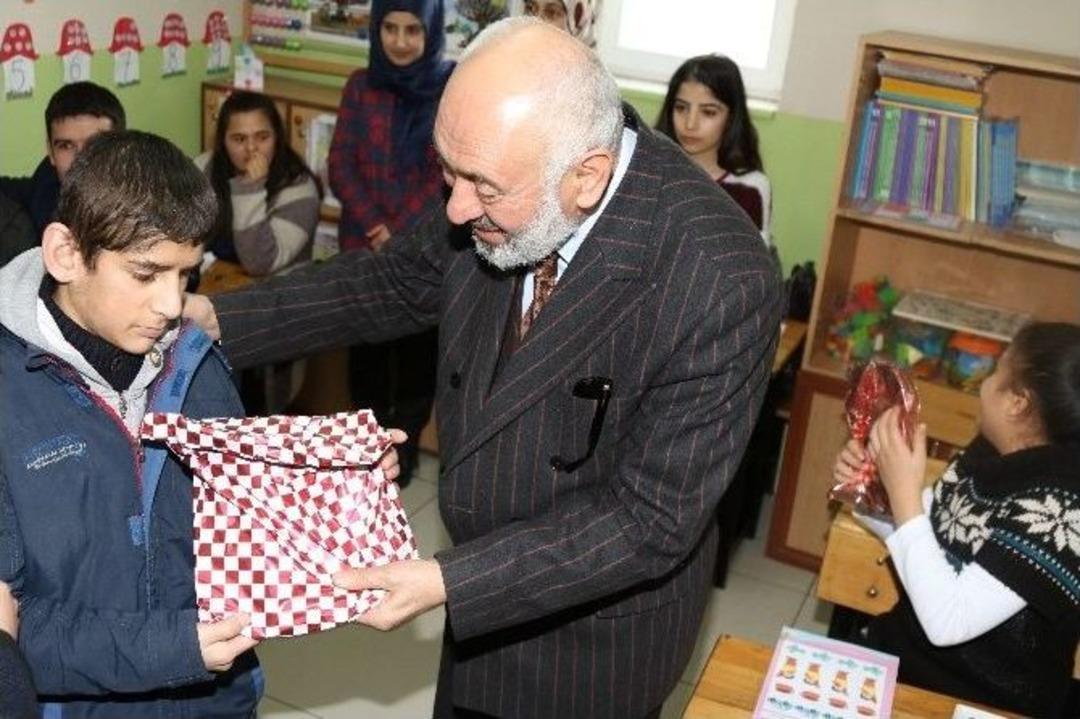 M&uuml;ft&uuml; Arvas&rsquo;tan Engelli &Ouml;ğrencilere Ziyaret