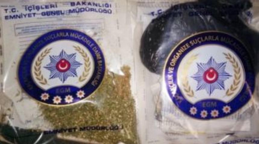 Elazığ&rsquo;da Uyuşturucu İle Yakalanan 3 Kişi G&ouml;zaltında