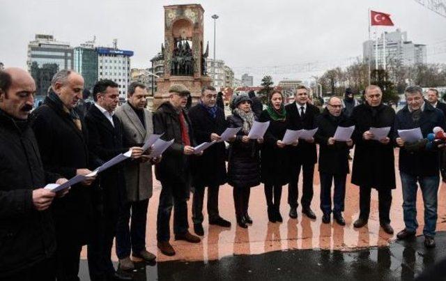 Taksim'de Chp'li Milletvekillerinden Basın Açıklaması