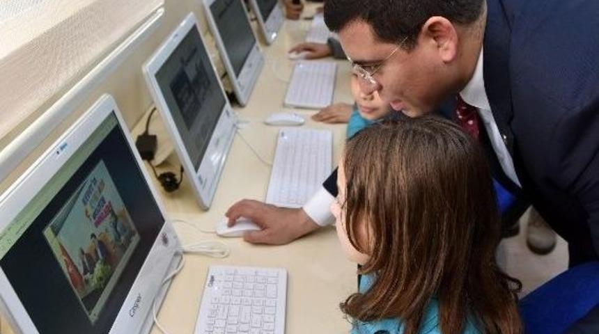 Kepez Kızıllı Ortaokulu’na Bilgisayar Sınıfı