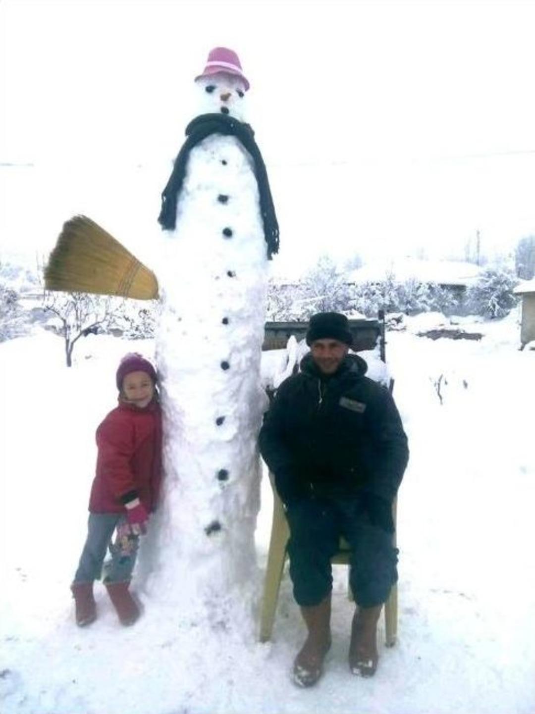 İlk Kez Karla Tanışan &Ccedil;ocuklar Karın Keyfini &Ccedil;ıkardı