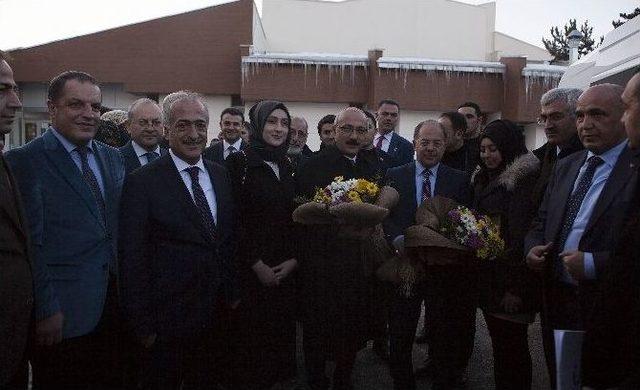 Bakan Elvan Ve Akdağ, Atatürk Üniversitesi’ni Ziyaret Etti