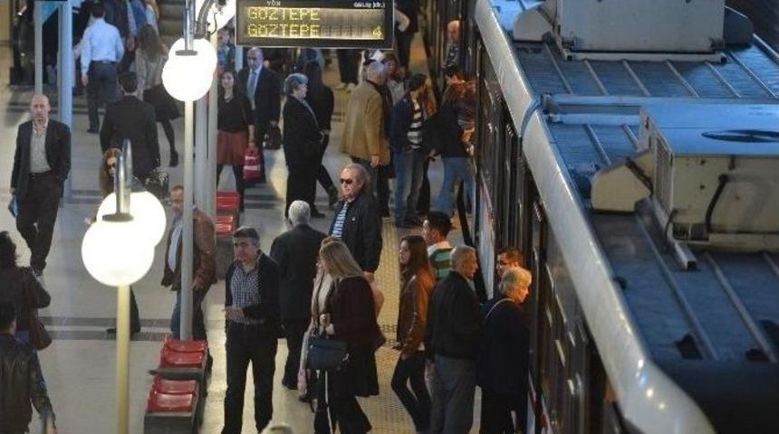 İzmir&rsquo;de Yılbaşı Gecesine &rsquo;ulaşım&rsquo; Ayarı