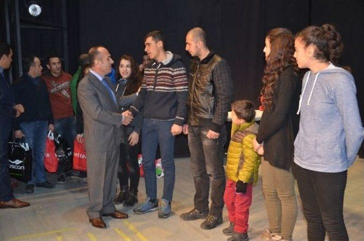 Yüksekovalı Öğrenciler Ödüllendirildi G3