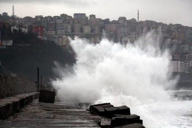 Zonguldak'ta Dev Dalgalar