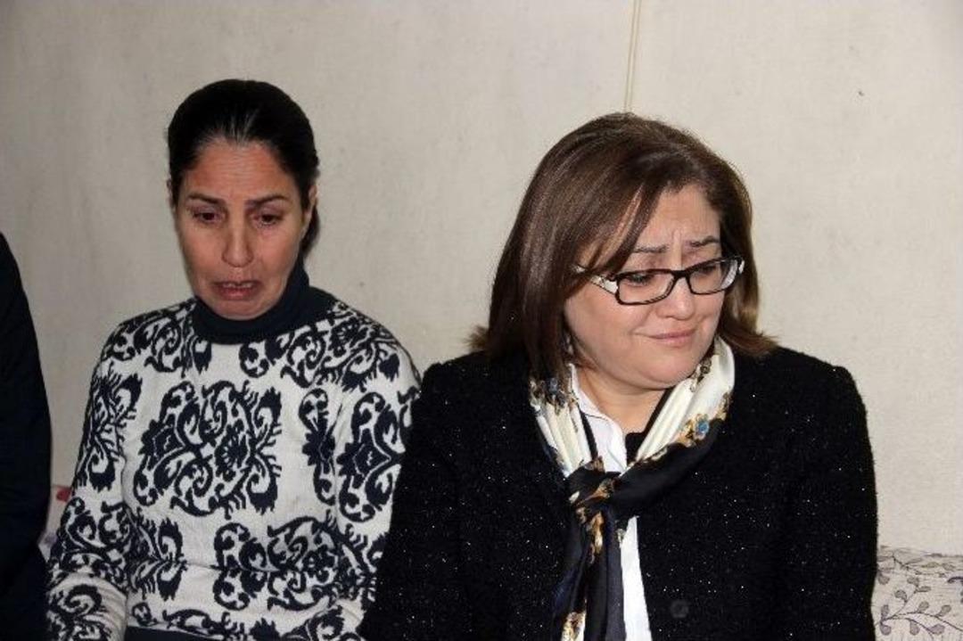 K&uuml;&ccedil;&uuml;k Kahraman&rsquo;dan Anne Ve Babasına Duygulandıran Sitem