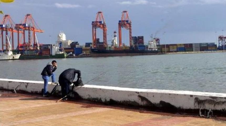 Mersin'de 2 Kişinin &Ouml;ld&uuml;ğ&uuml; Selde Kaybolan 3 Kişi Aranıyor (2)