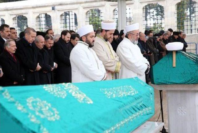 Erdoğan Fatih Camii'nde Cenaze Törenine Katıldı