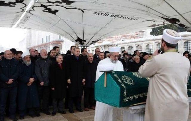 Erdoğan Fatih Camii'nde Cenaze Törenine Katıldı