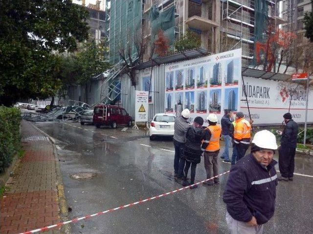 Fırtına Dev İskeleyi U&ccedil;urdu 1