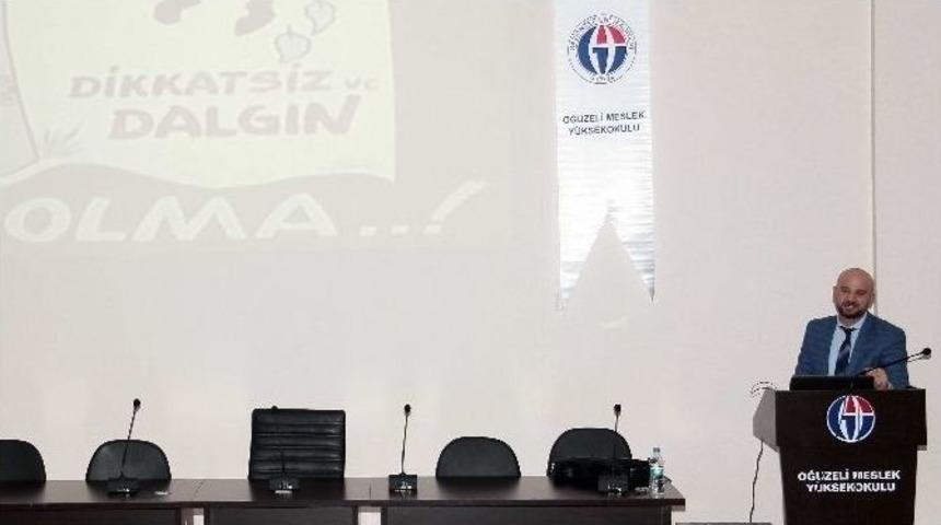 Oğuzeli Myo&rsquo;da Eğitime Katılan &Ouml;ğrenciler Sertifikalarını Aldı