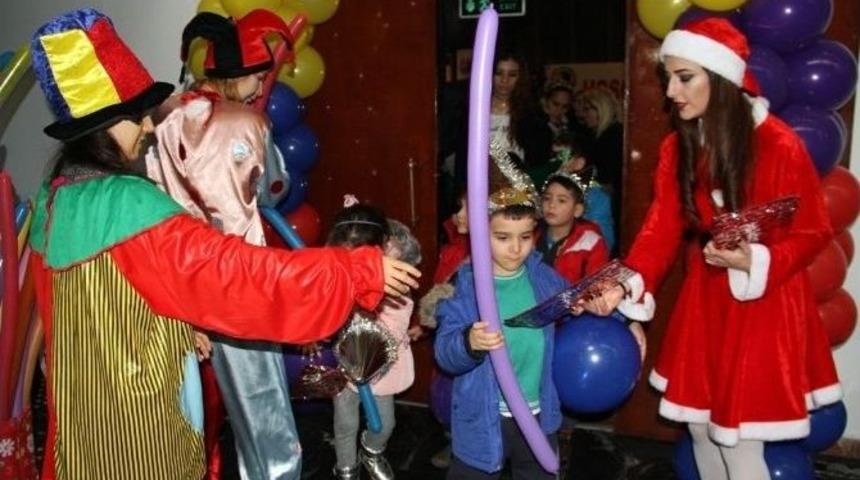 Kartal&rsquo;da Kreş &Ouml;ğrencilerinin Yeni Yıl Coşkusu