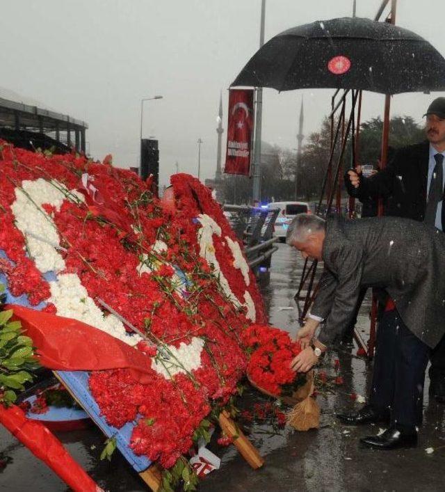 Kosova Cumhurbaşkanı Şehitler Tepesi'nde