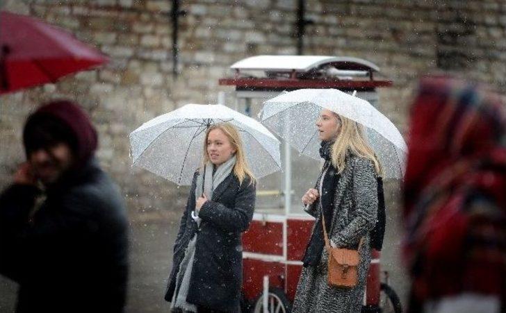 Taksim’de Kar Yağışı G3