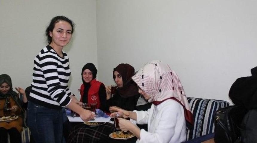 Trabzon&rsquo;da Gen&ccedil;ler &Ccedil;aya Geliyor