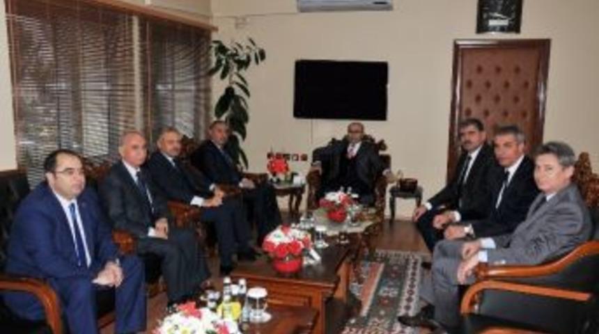 S&uuml;tc&uuml;, Vali Demirtaş&rsquo;a Aosb&rsquo;nin Yatırımlarını Anlattı