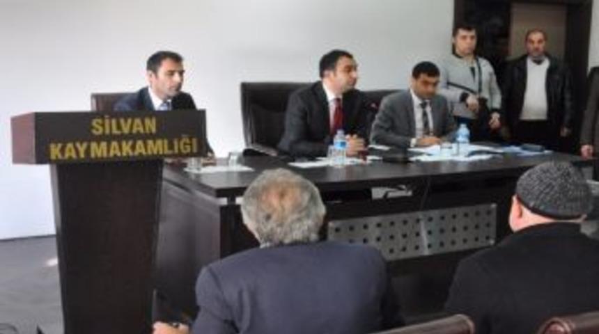 Kaymakam &Ccedil;elik Muhtarlarla Bir Araya Geldi