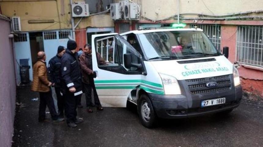 Tedavi G&ouml;rd&uuml;ğ&uuml; Hastanede &Ouml;l&uuml; Bulundu