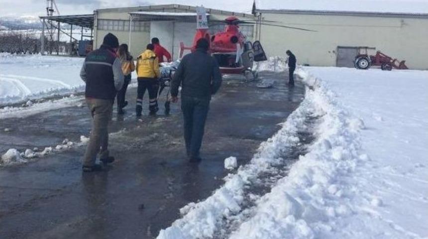 Sobaya D&ouml;k&uuml;len Tiner Parladı: 4 Yaralı